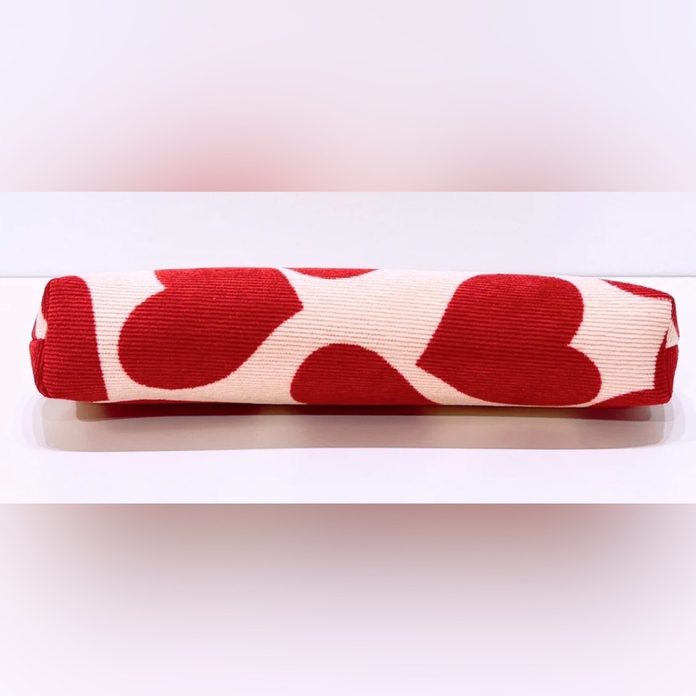 Miu Miu Red Heart Crossbody Bag with Gold Hardware. - Picture 5 of 6